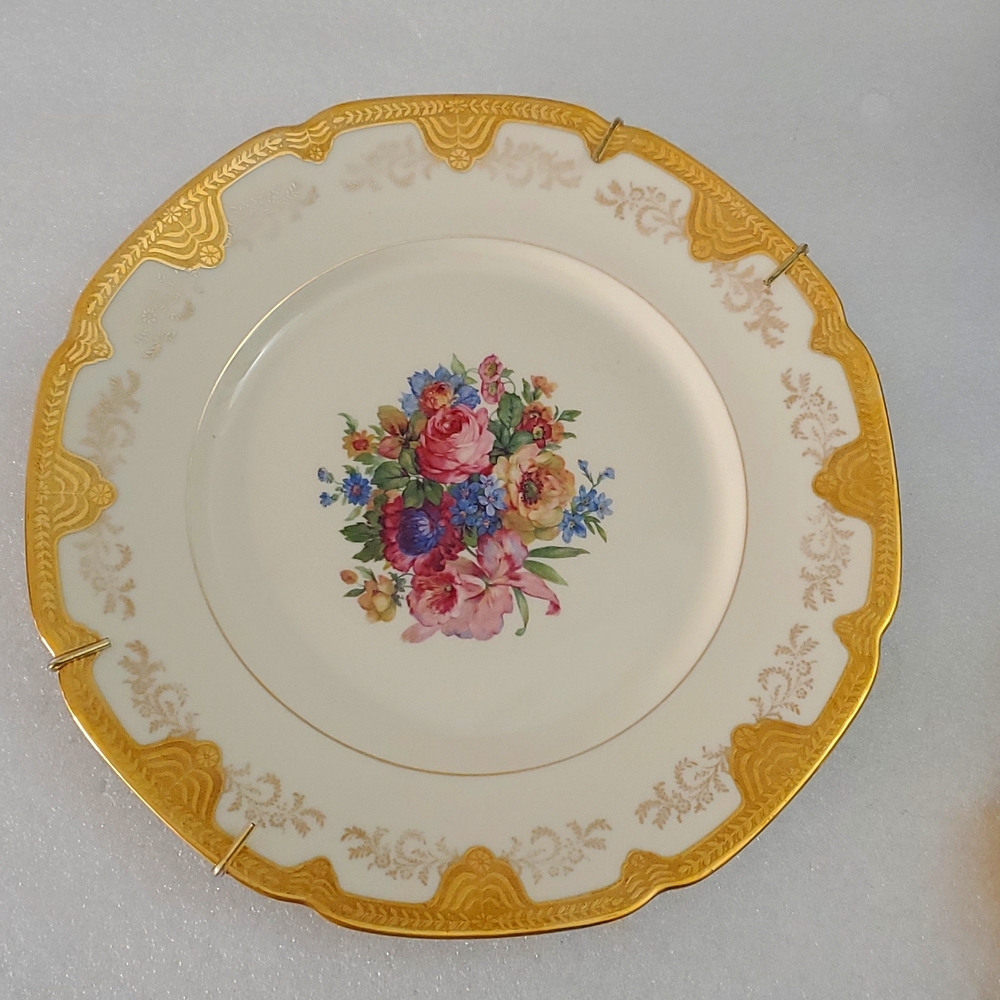 Vintage Wheeling Decorating China Plate 10.5" D Floral with Gold Rim